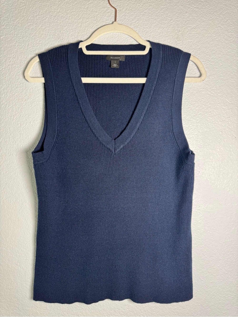 Halogen Women’s Navy V-Neck Knit Sweater Vest